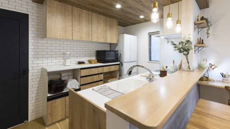 後悔しない！カップボードカウンターの高さを決める方法｜主流は85cm・90cm・100cm