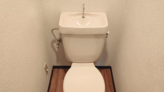 トイレの寿命は何年？部位別の耐用年数と交換時期・費用を徹底解説