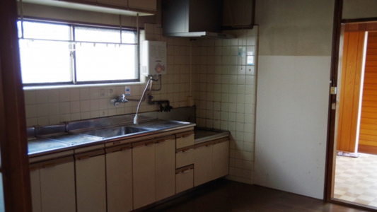 システムキッチンは30年使える？昔のキッチンと最新キッチンの違いも解説